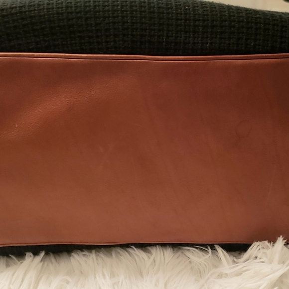 Handbag - Picture 2 of 3